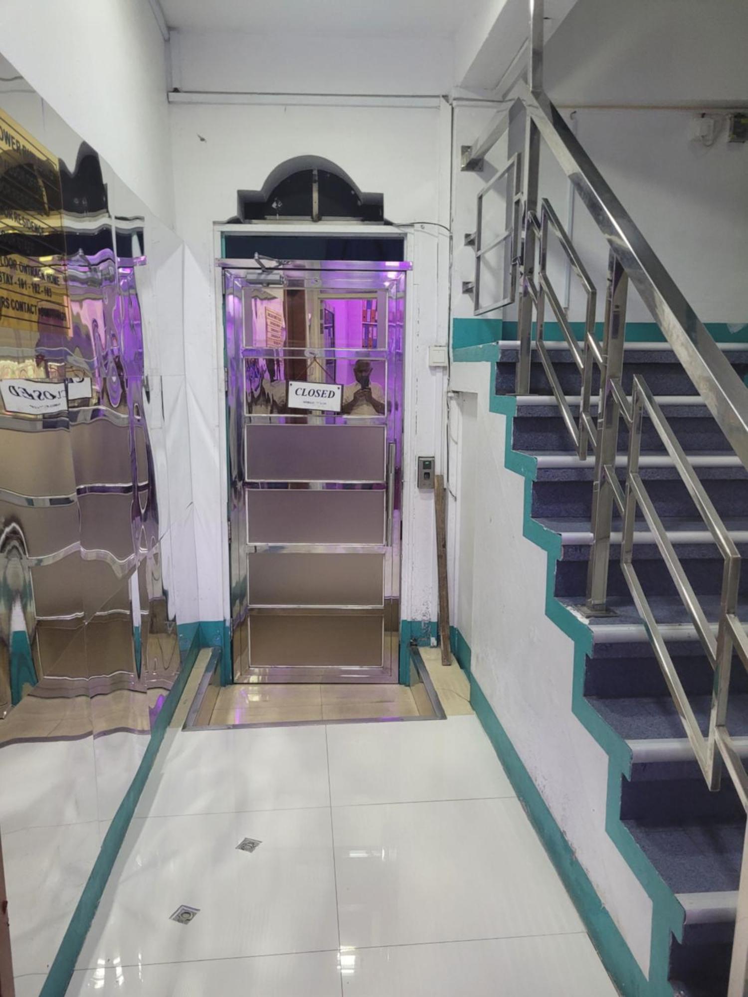 Ontrack Travel Transit Hotel Malé Exterior foto